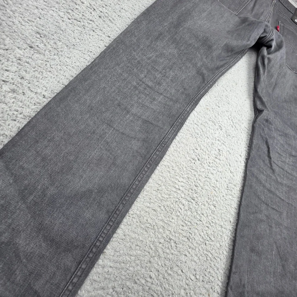 Levis measurements waist